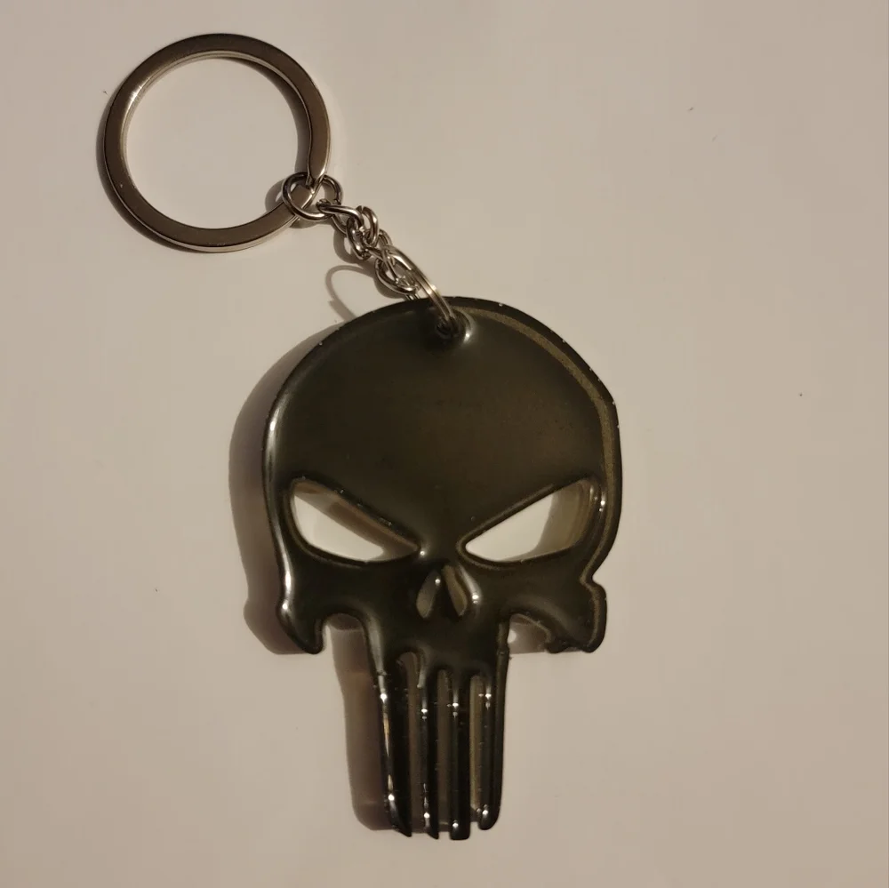 Black Skull Keychain
